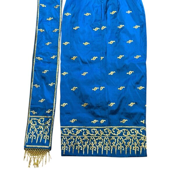 Turquoise Blue Sari Skirt with Golden Embroidery & Sash w/Beaded Trim 30” x 38” - Picture 3 of 8
